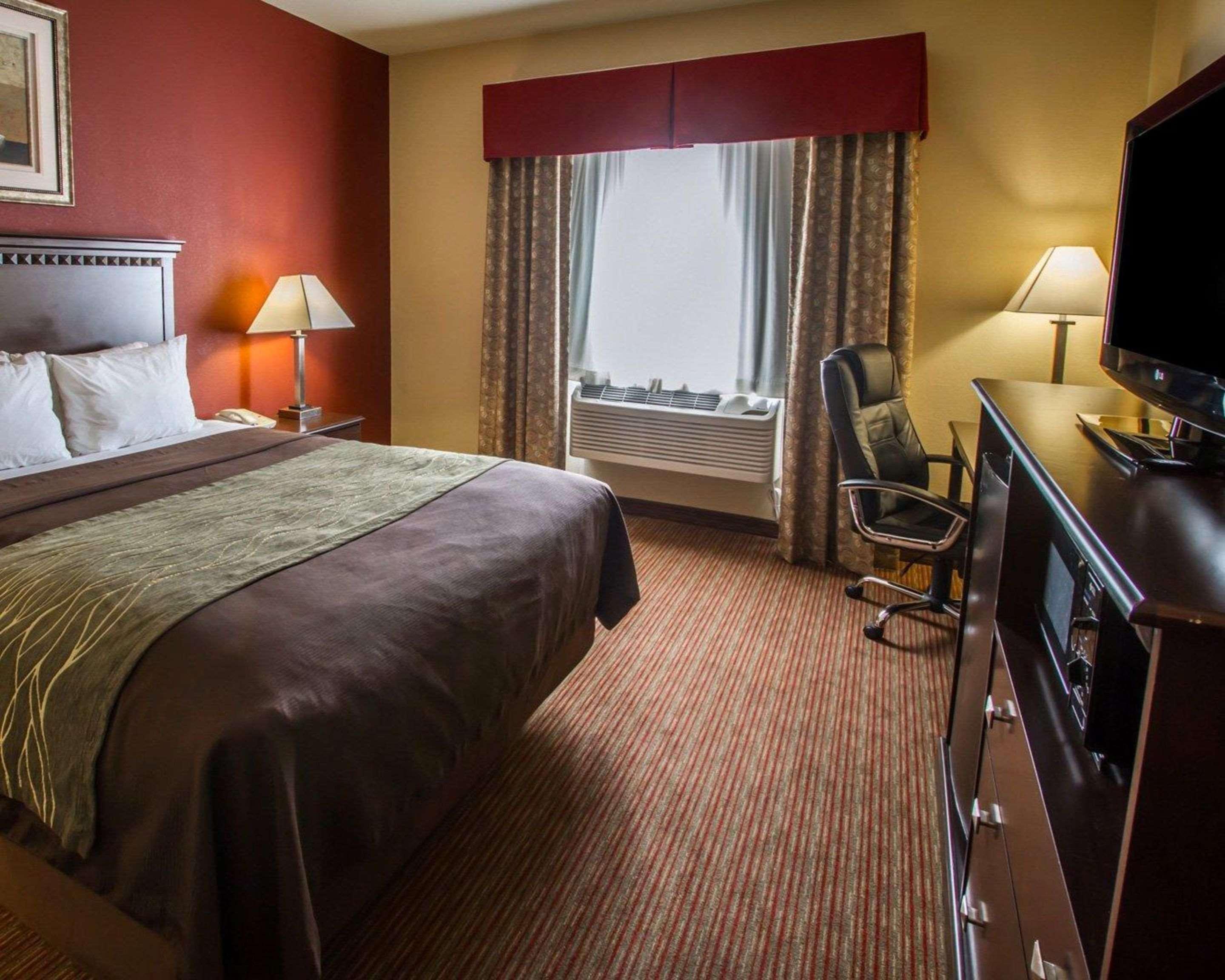 Comfort Inn West Phoenix At 27Th Ave And I-I0 Экстерьер фото