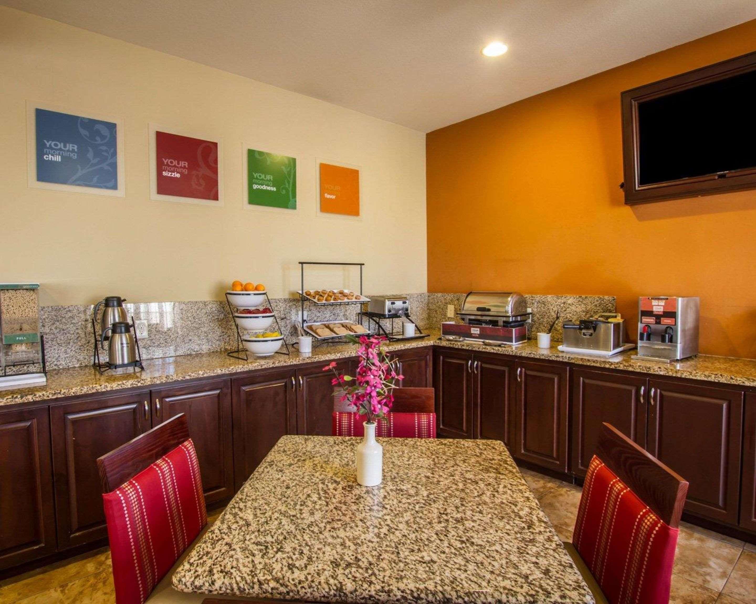 Comfort Inn West Phoenix At 27Th Ave And I-I0 Экстерьер фото