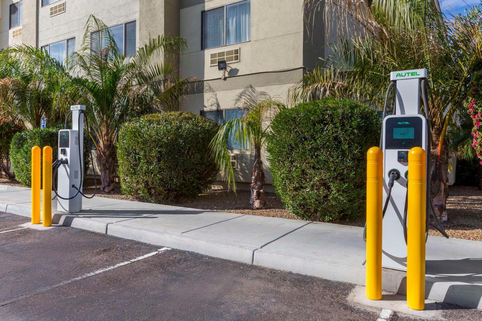 Comfort Inn West Phoenix At 27Th Ave And I-I0 Экстерьер фото
