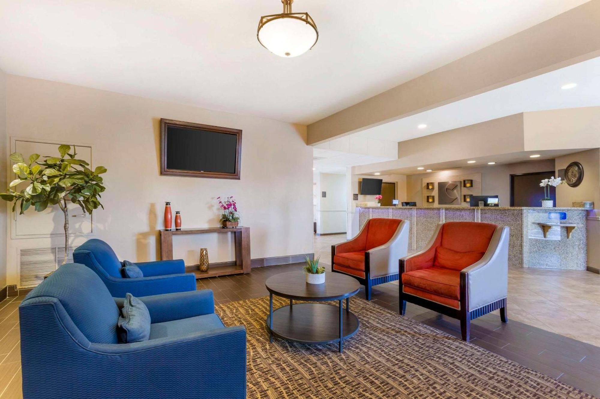 Comfort Inn West Phoenix At 27Th Ave And I-I0 Экстерьер фото