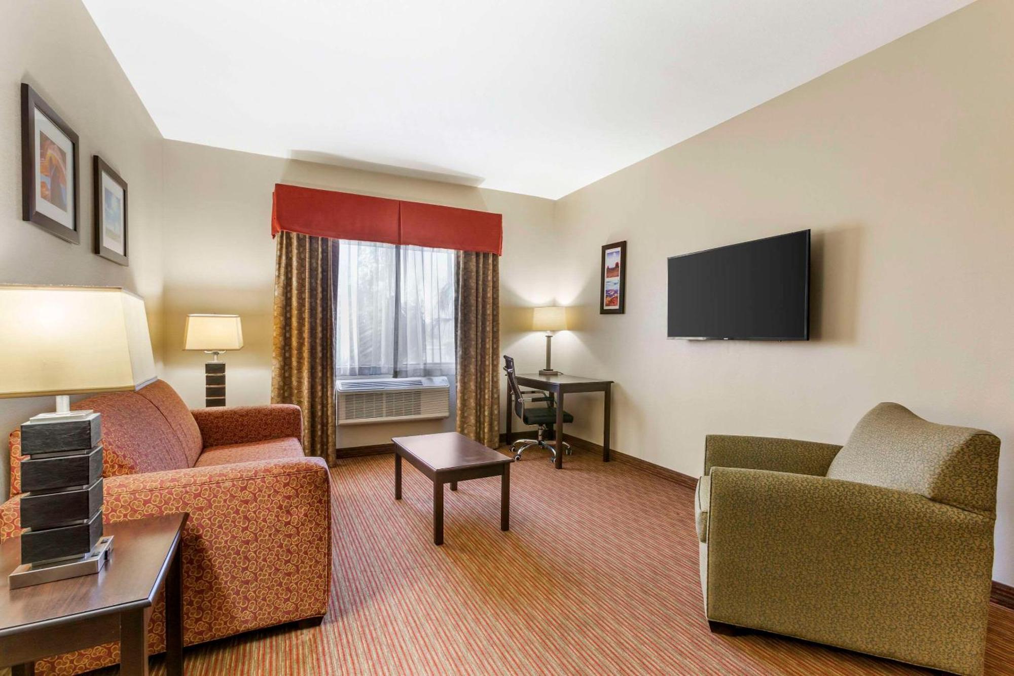 Comfort Inn West Phoenix At 27Th Ave And I-I0 Экстерьер фото