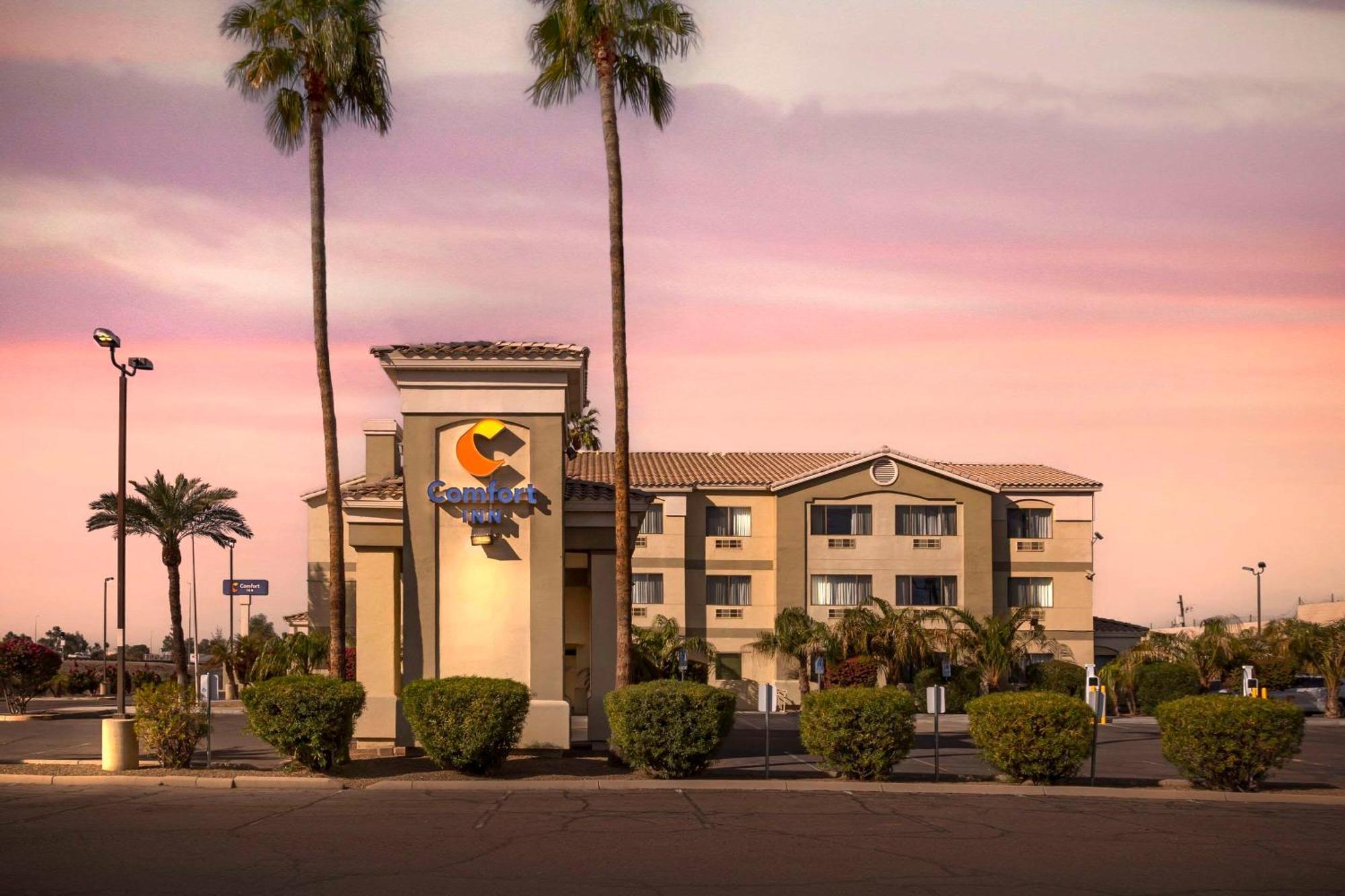 Comfort Inn West Phoenix At 27Th Ave And I-I0 Экстерьер фото